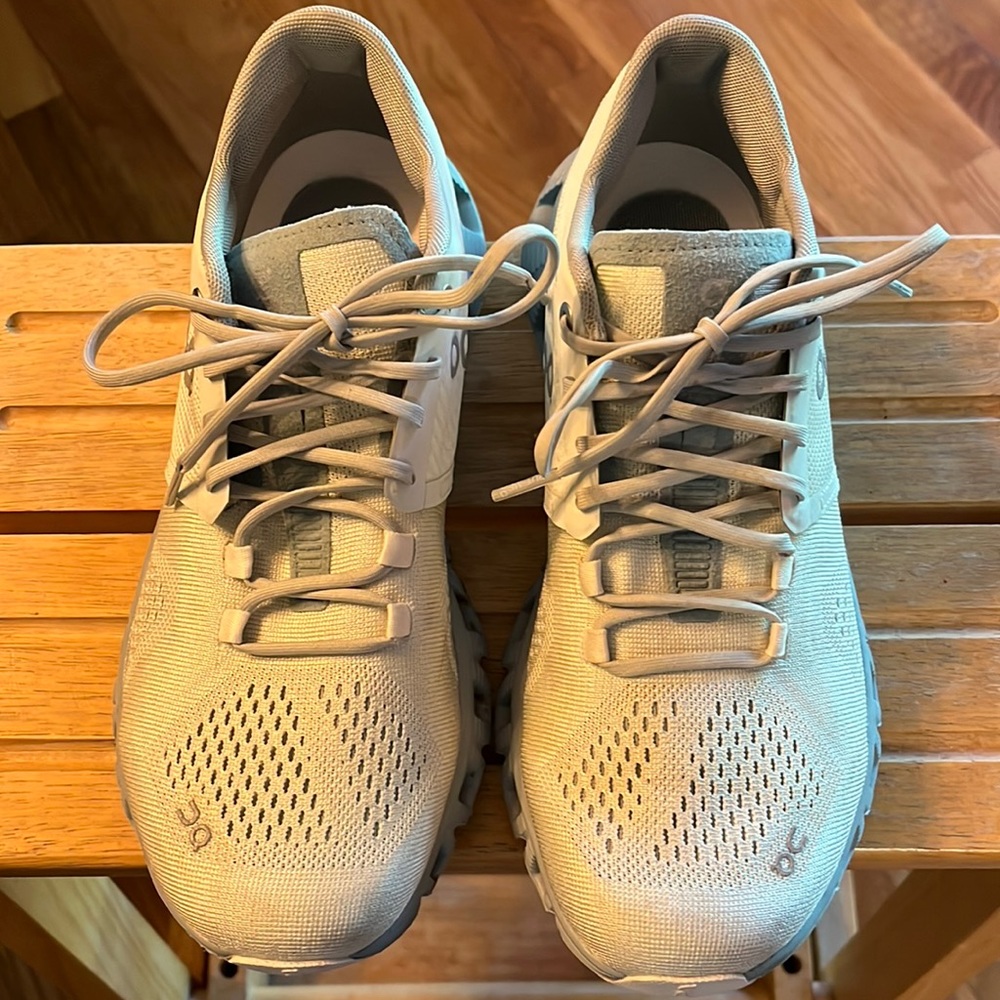 On Cloud X Running Shoes